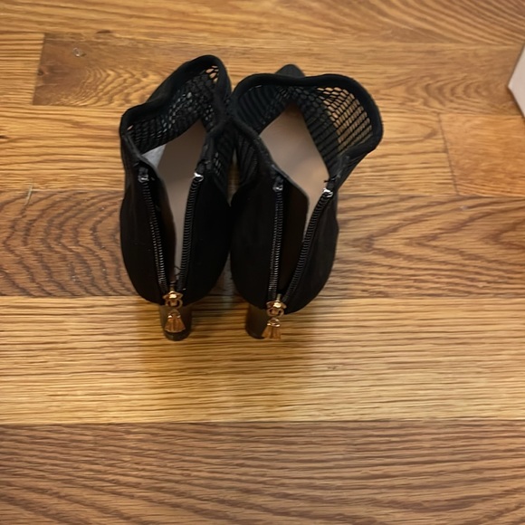 New in box. Women’s SHEIN shoes - Picture 3 of 7